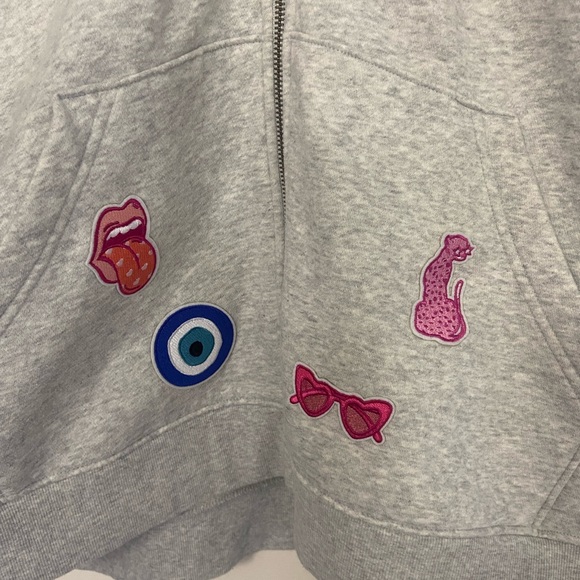 Universal Thread Gray Jacket with DIY Colorful Patches - Picture 3 of 4